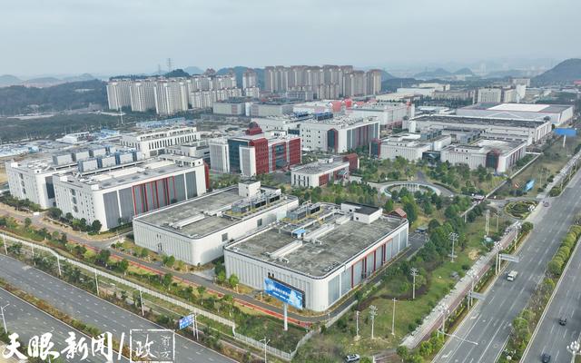 “四新”“四化”微镜头｜贵安新区有一个中国南方运行规模最大的数据中心(图10)